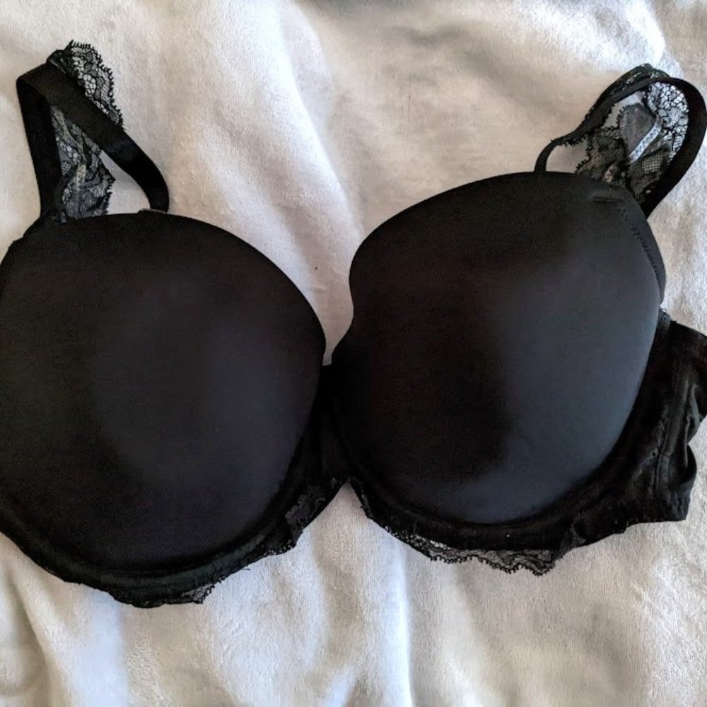 Victorias Secret Lightly Lined Black Bra 36DDD